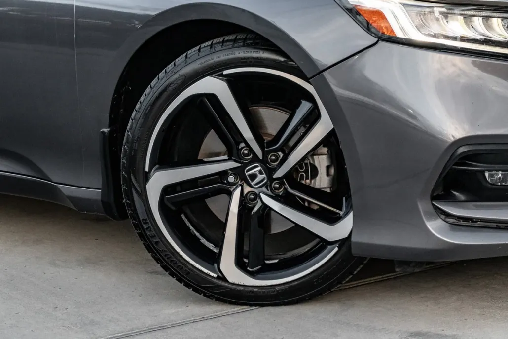 2019 Honda Accord Sport 1.5T photo 1