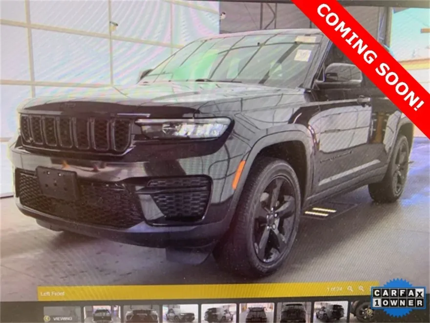 2022 Jeep Grand Cherokee Altitude photo 1