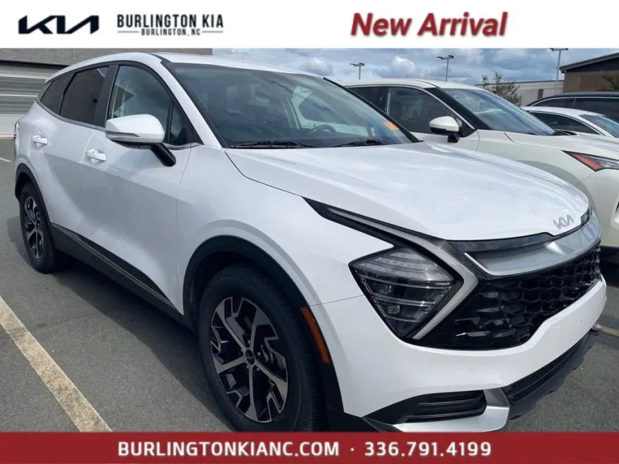 2024 Kia Sportage EX photo 1