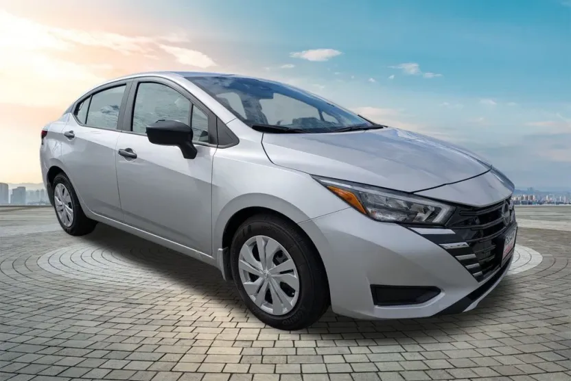 2025 Nissan Versa S photo 1