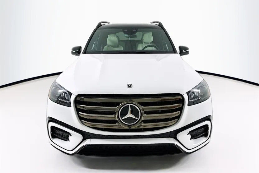 2026 Mercedes Benz GLS 580 4MATIC photo 1