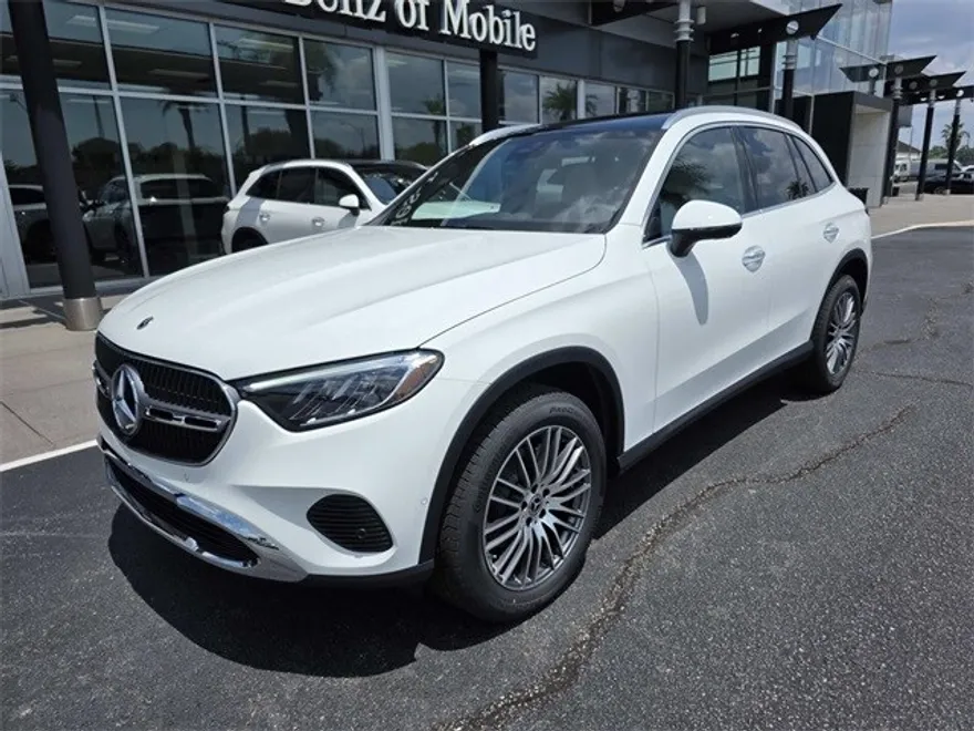 2026 Mercedes Benz GLC 300 photo 1
