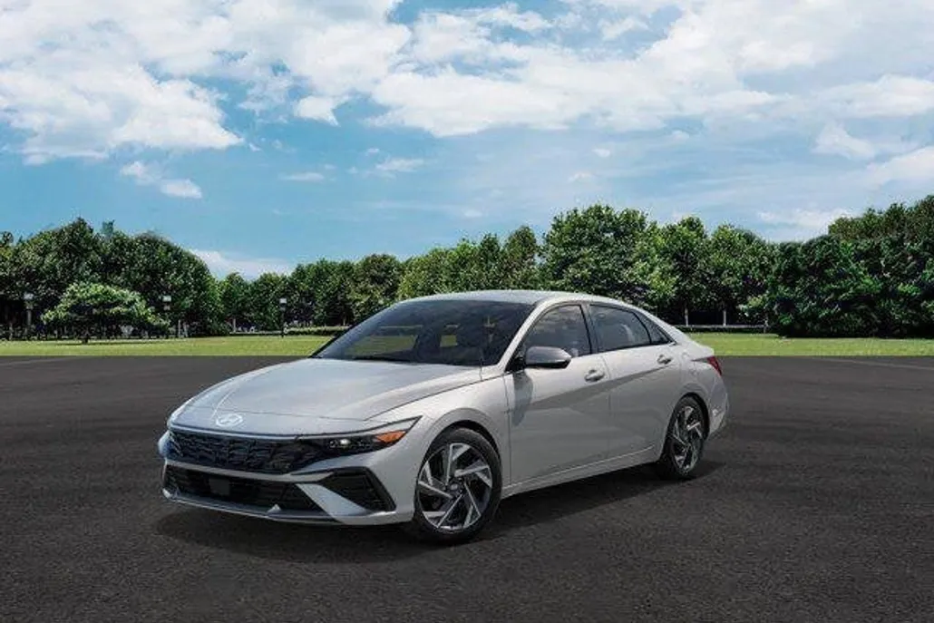 2025 Hyundai Elantra Limited photo 1
