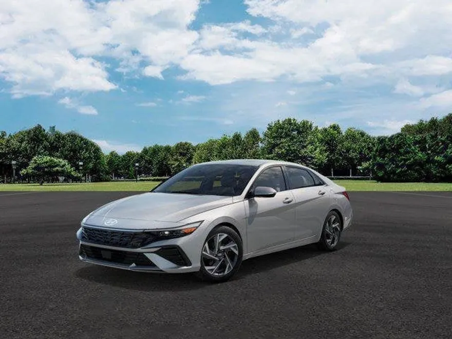 2025 Hyundai Elantra Limited photo 1