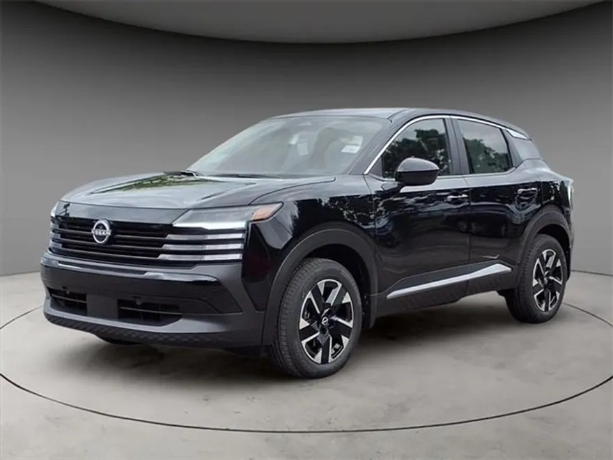 2025 Nissan Kicks SV photo 1