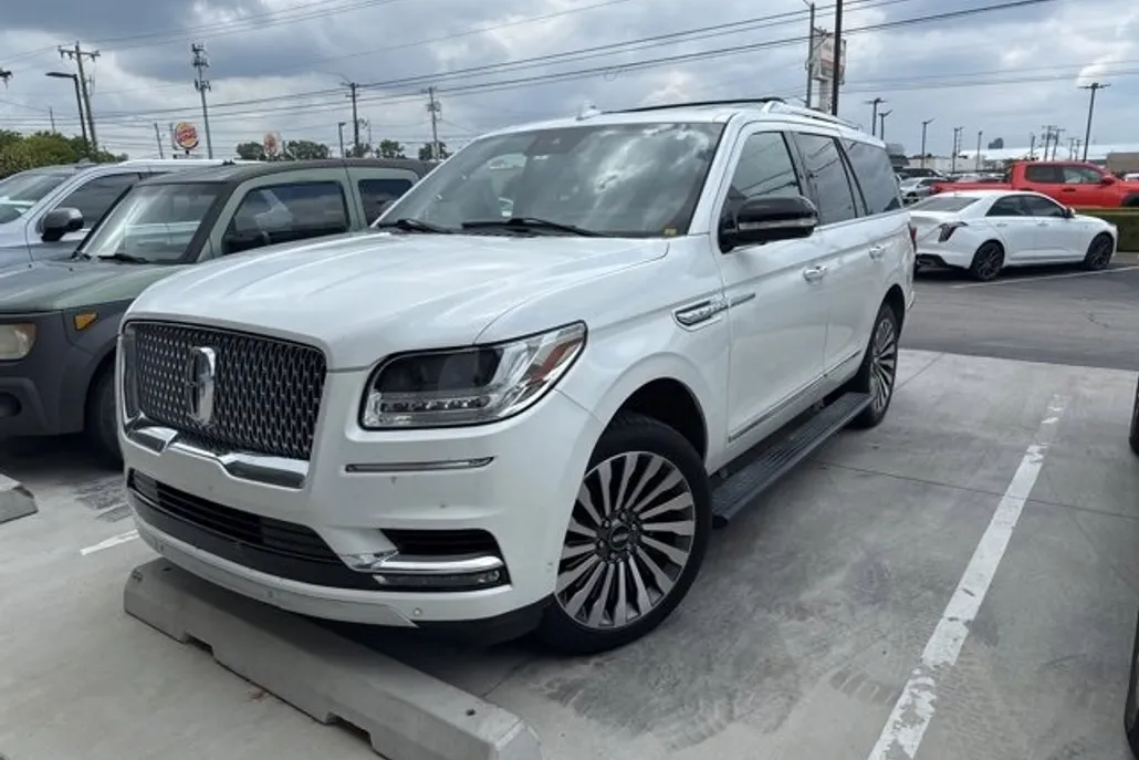 2021 Lincoln Navigator Reserve photo 1