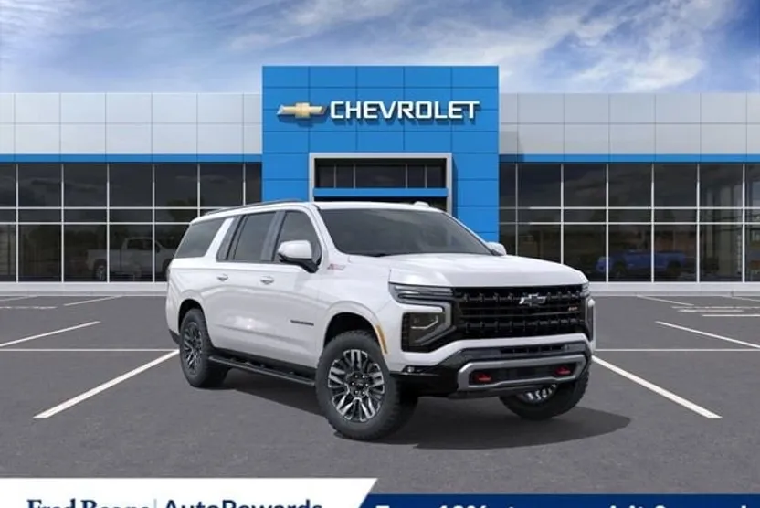 2025 Chevrolet Suburban Z71 photo 1