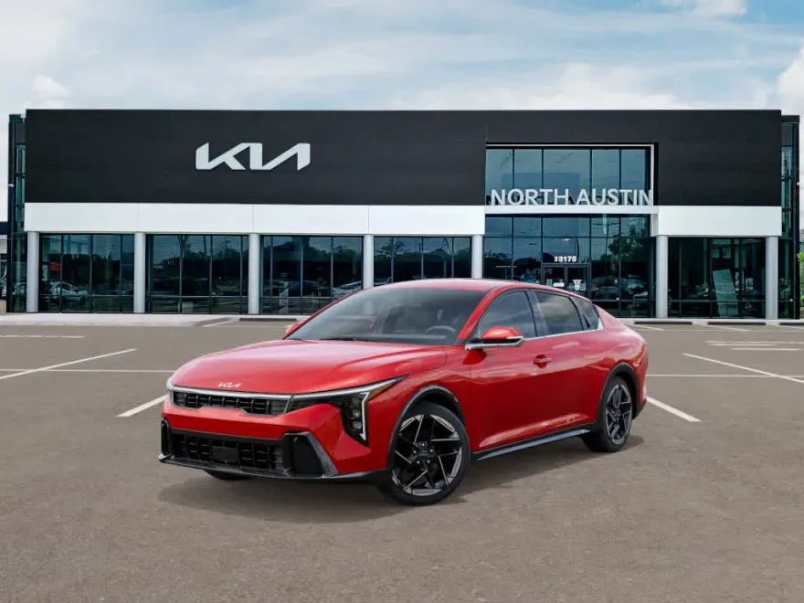 2025 Kia K4 GT-Line photo 1