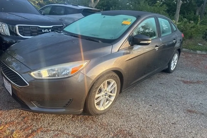 2016 Ford Focus SE photo 1