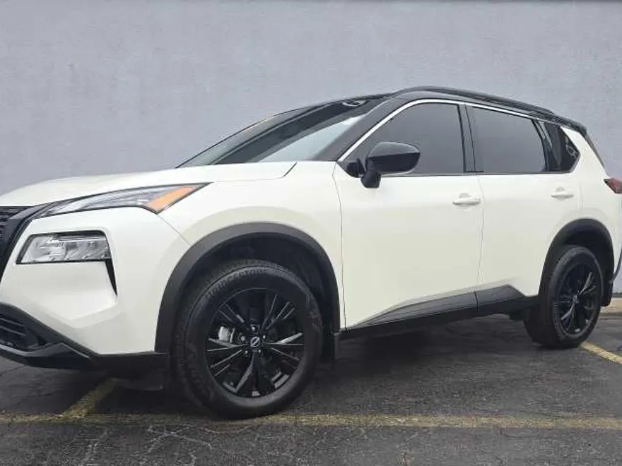 2023 Nissan Rogue SV photo 1