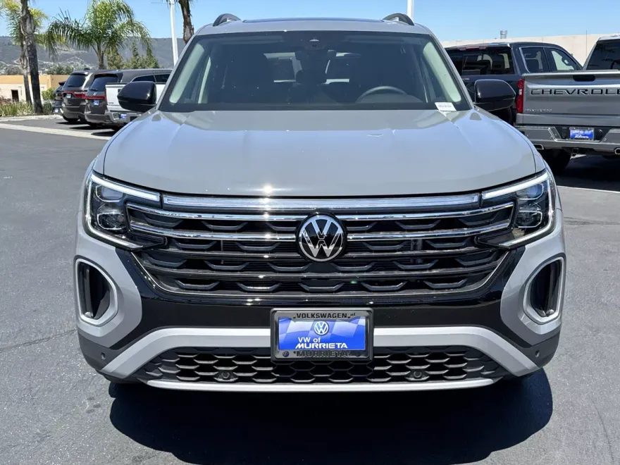 2025 Volkswagen Atlas Peak Edition SE photo 1