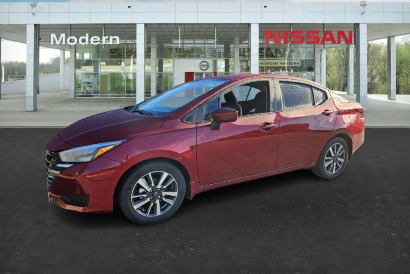 2025 Nissan Versa SV photo 1