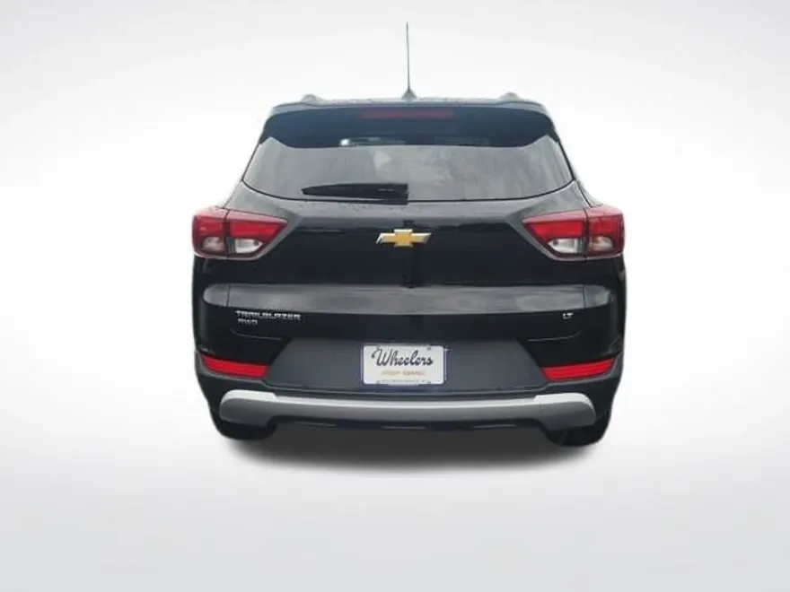2023 Chevrolet Trailblazer LT photo 1