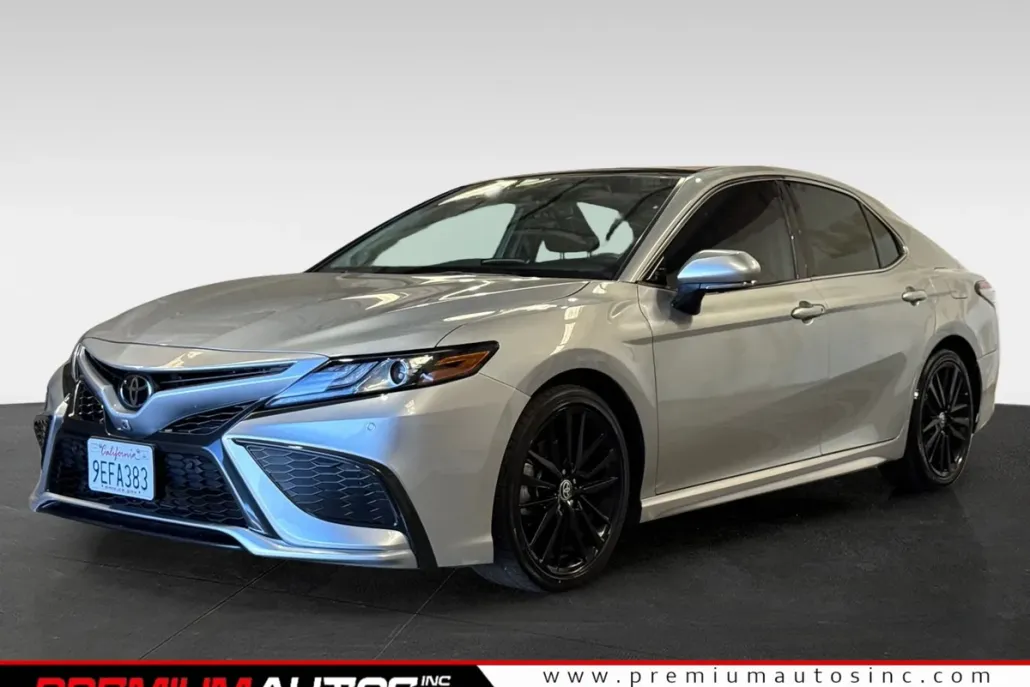 2023 Toyota Camry XSE V6 photo 1