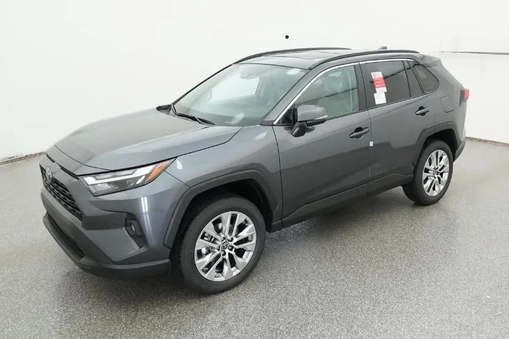2025 Toyota RAV4 XLE Premium photo 1