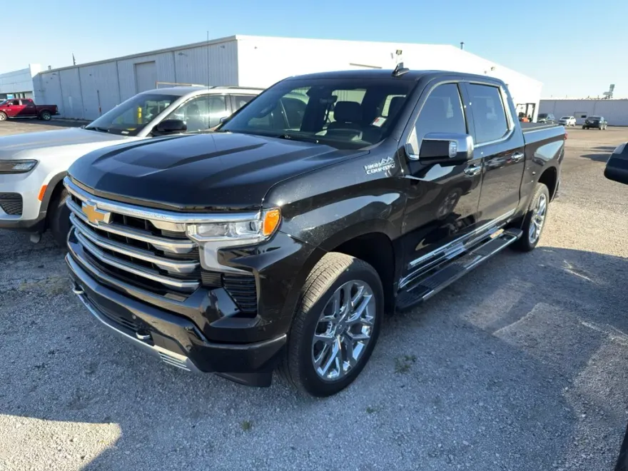 2023 Chevrolet Silverado 1500 High Country photo 1