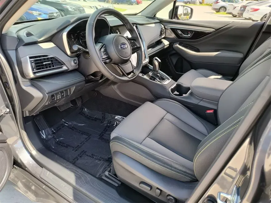 2025 Subaru Outback Onyx Edition XT photo 1