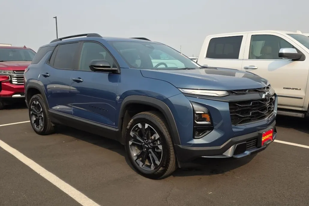 2025 Chevrolet Equinox RS photo 1
