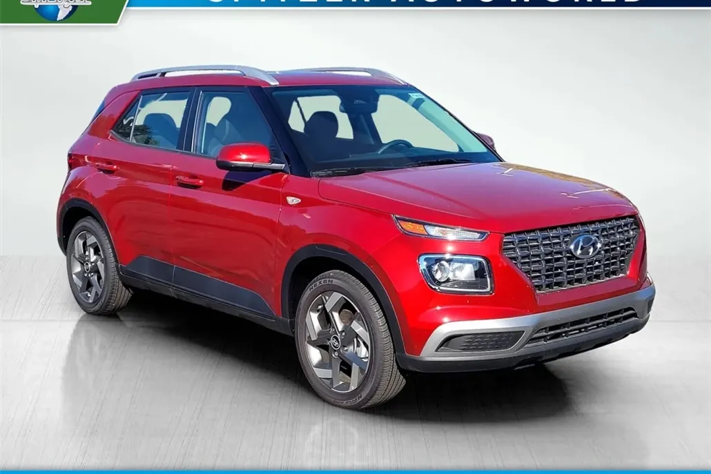 2024 Hyundai Venue SEL photo 1