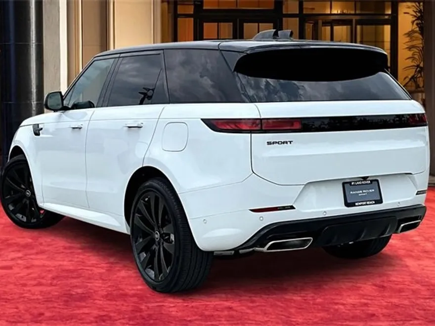 2025 Land Rover Range Rover Sport SE photo 1