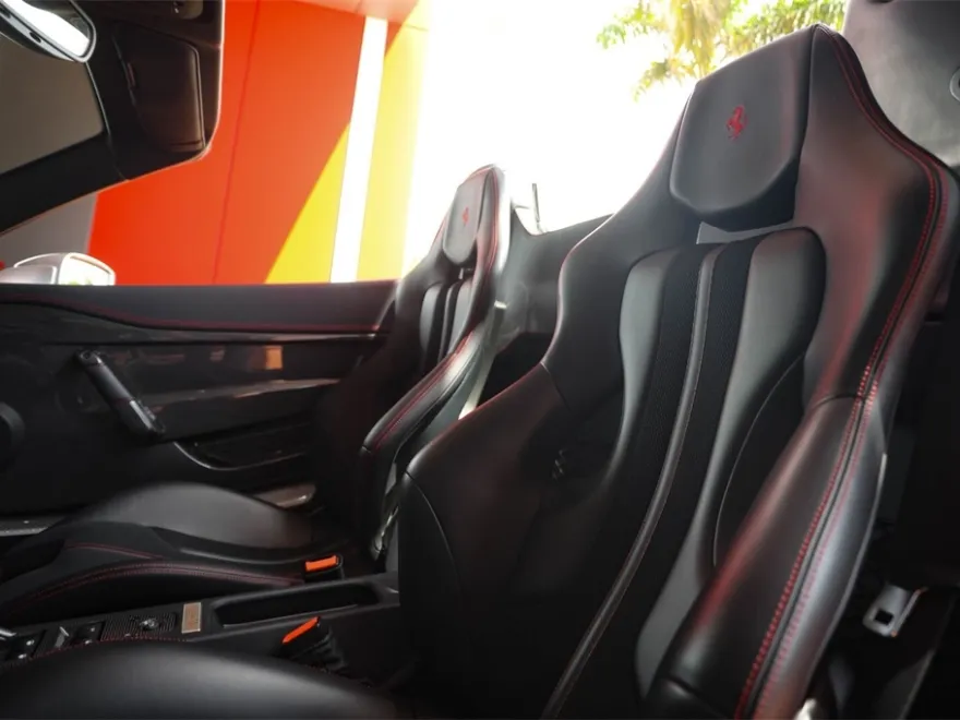 2015 Ferrari 458 Spider Base photo 42