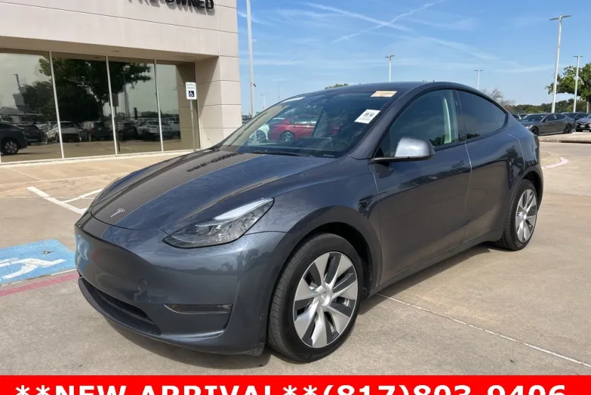 2023 Tesla Model Y Long Range photo 1
