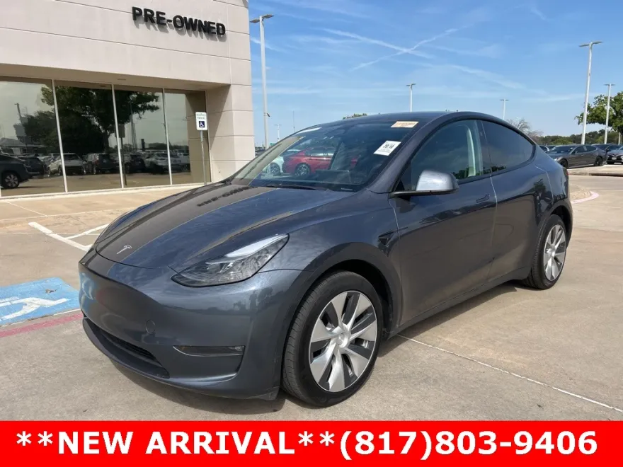 2023 Tesla Model Y Long Range photo 1