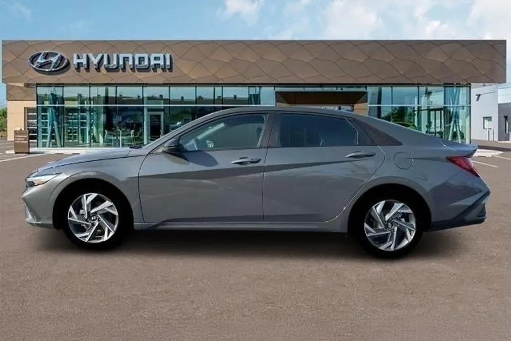 2025 Hyundai Elantra Hybrid SEL Sport photo 1