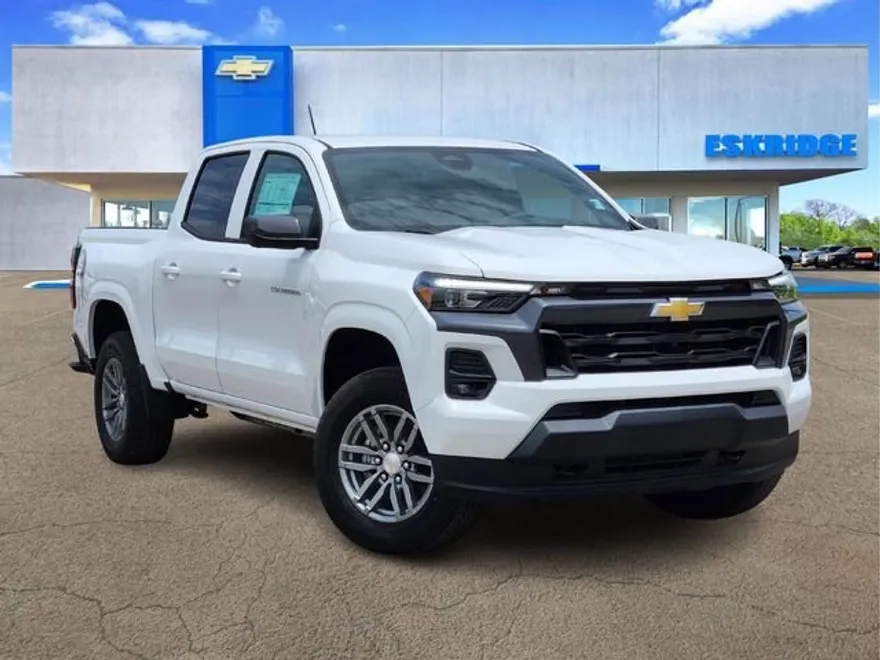 2025 Chevrolet Colorado Work Truck LT photo 1