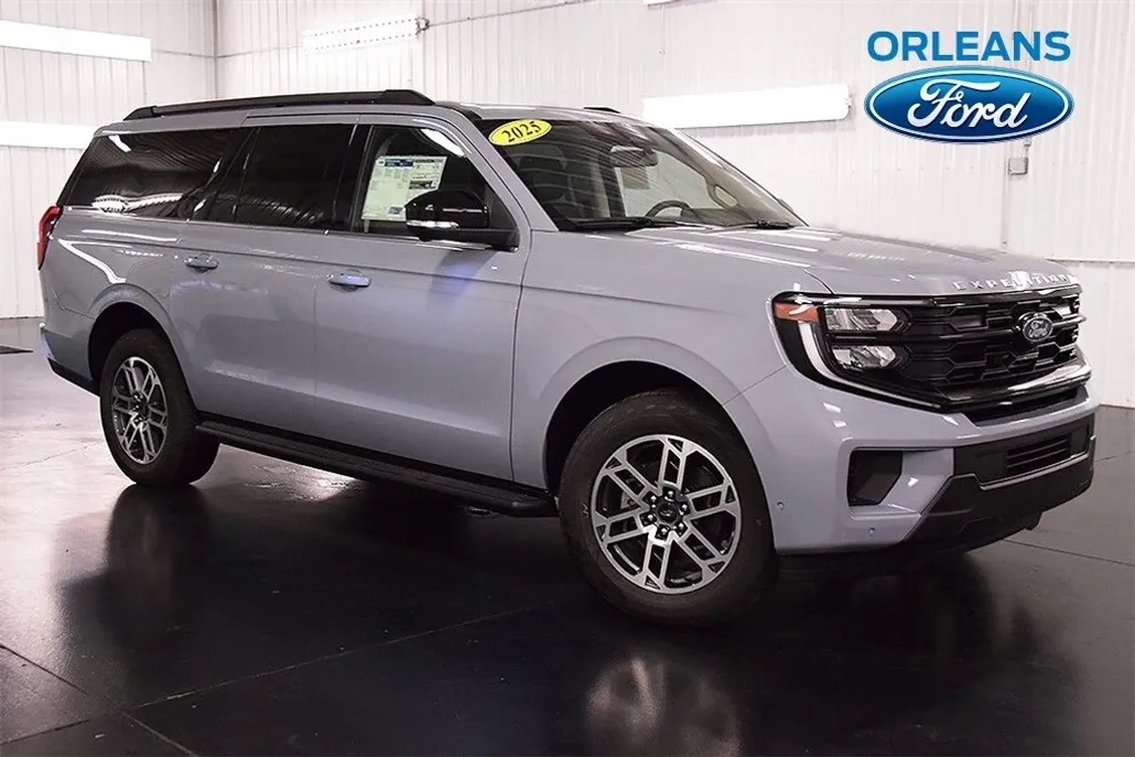 2025 Ford Expedition MAX photo 1
