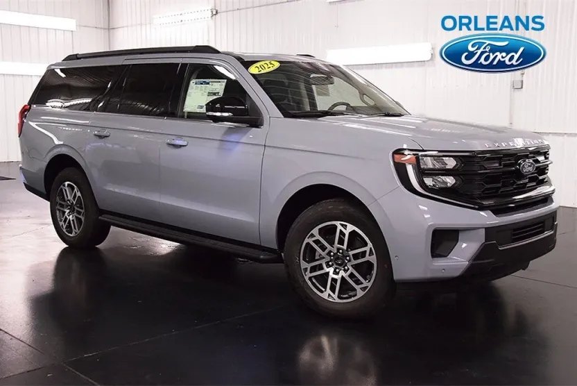 2025 Ford Expedition MAX photo 1