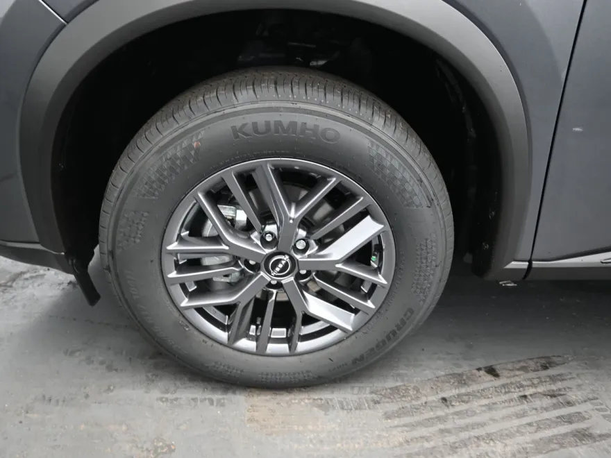 2025 Nissan Rogue S photo 1
