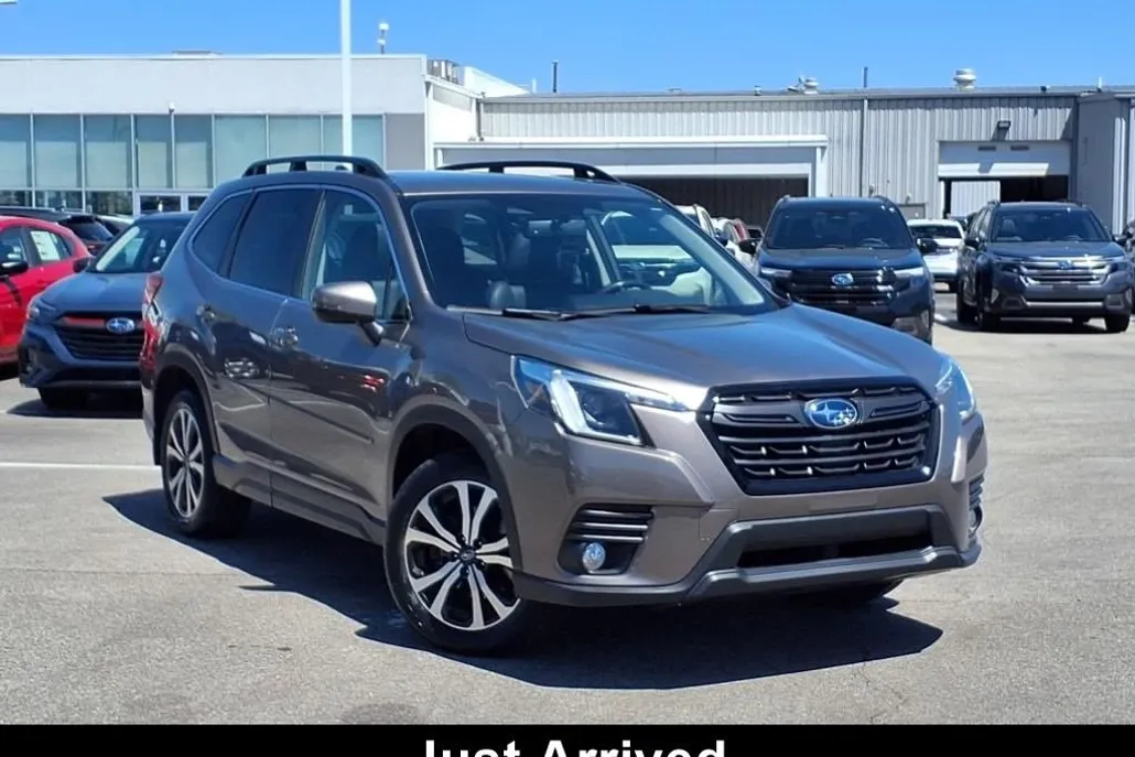 2022 Subaru Forester Limited photo 1