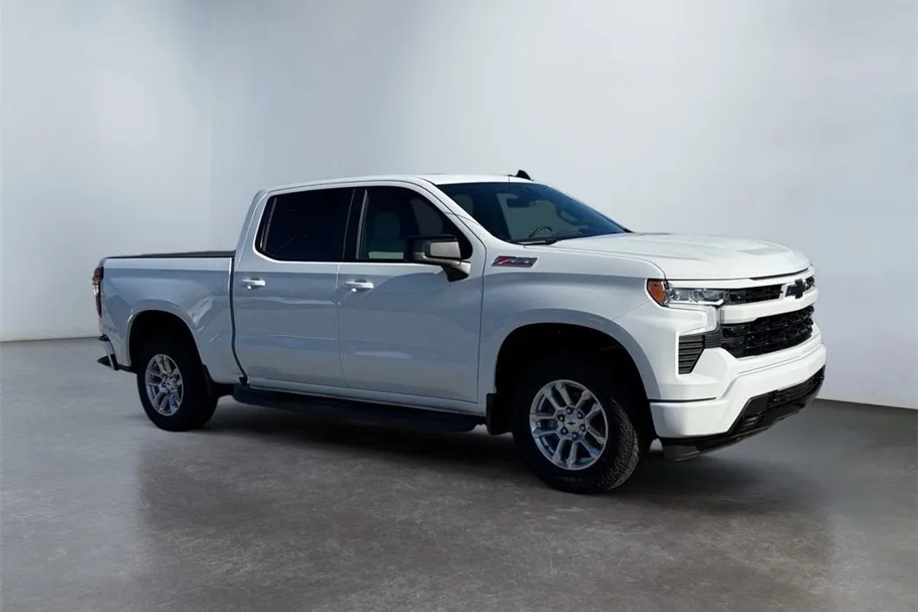 2026 Chevrolet Silverado RST photo 1