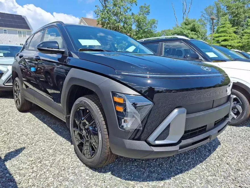 2026 Hyundai Kona SEL photo 1