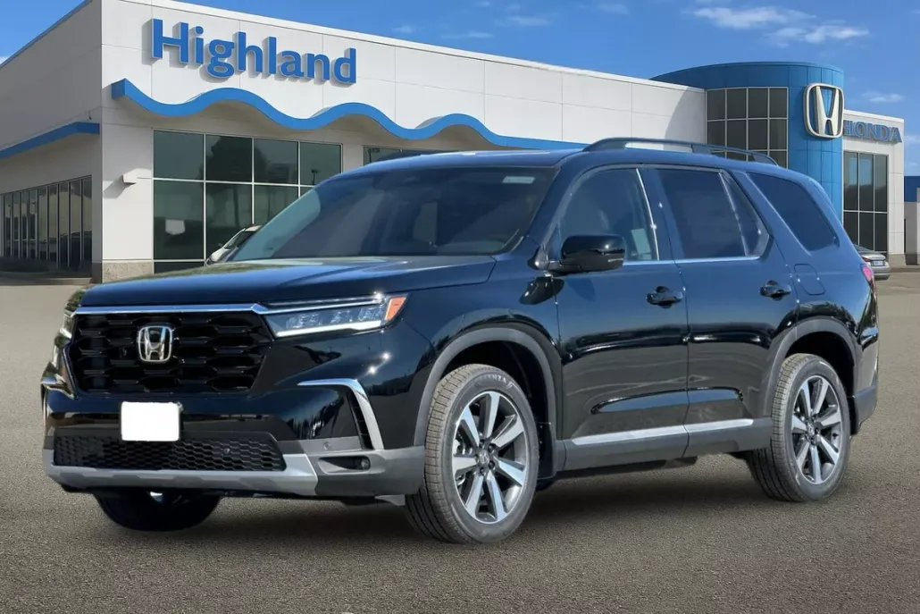 2025 Honda Pilot Touring photo 1