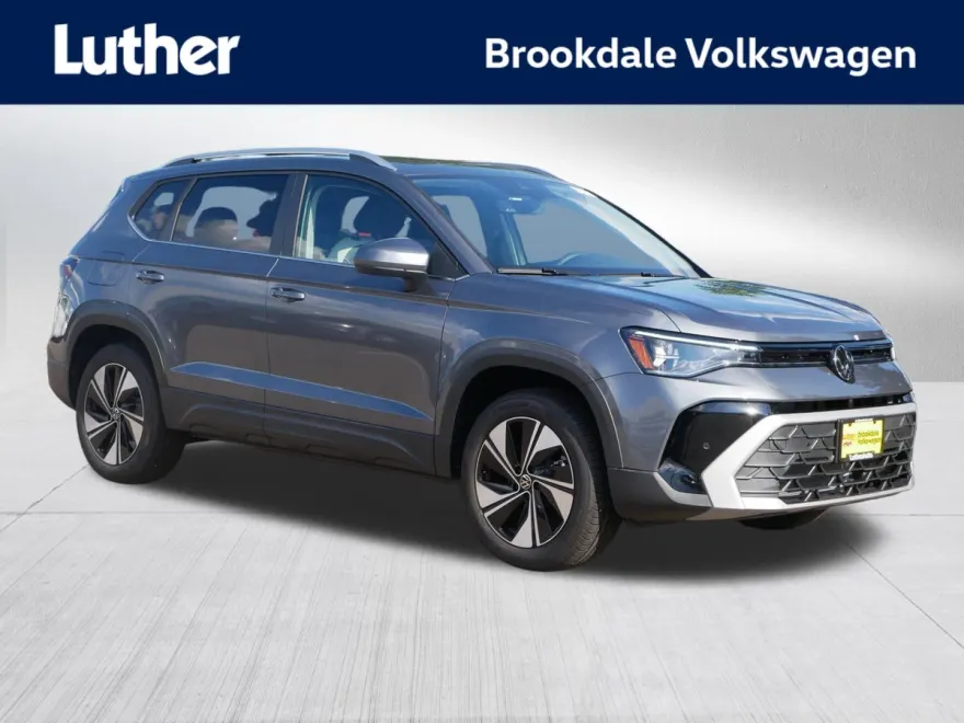 2025 Volkswagen Taos SE photo 1
