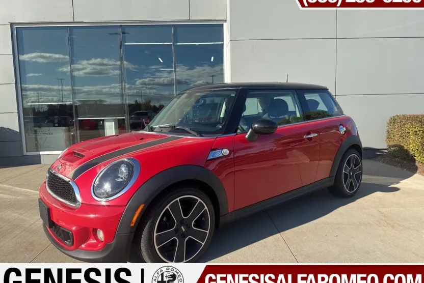 2013 Mini Cooper Hardtop S photo 1