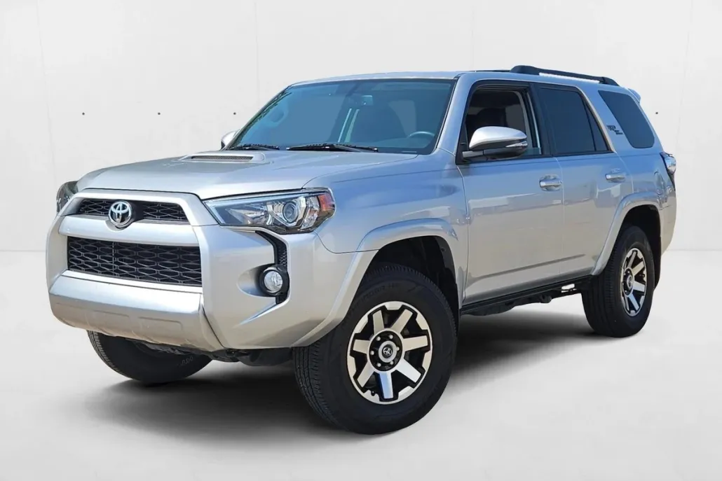 2019 Toyota 4Runner SR5 photo 1