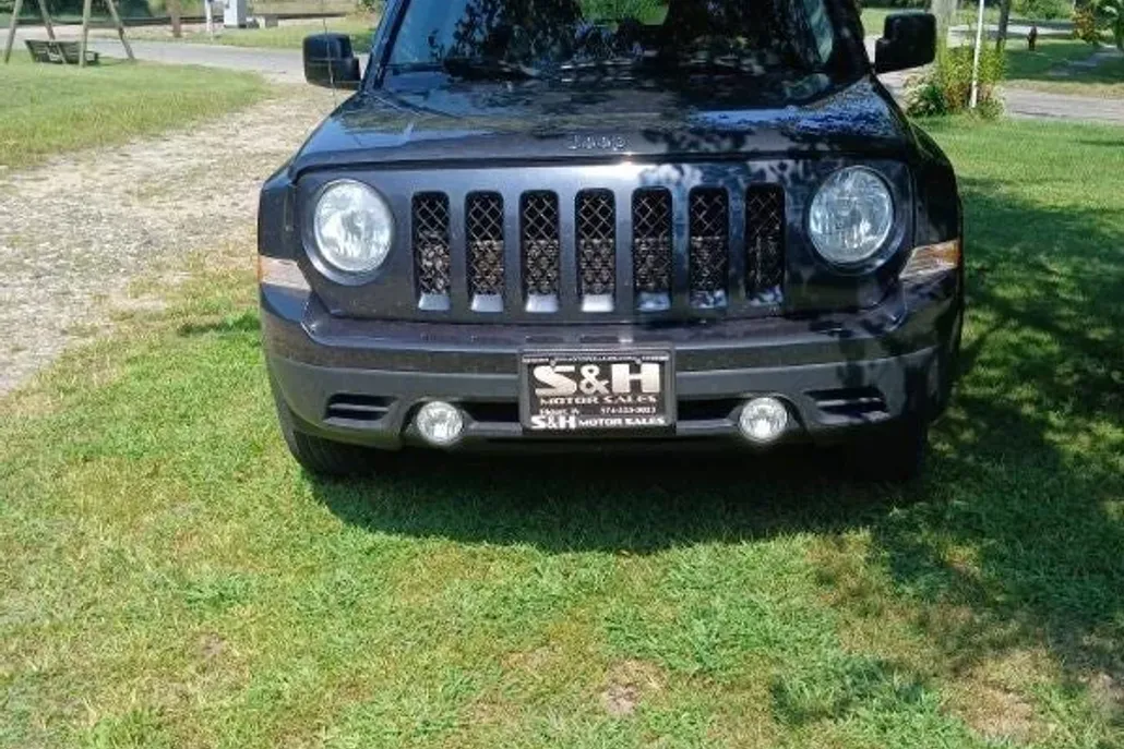2014 Jeep Patriot Latitude photo 1