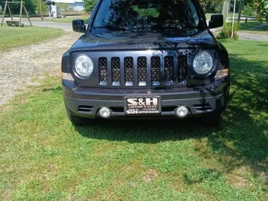 2014 Jeep Patriot Latitude photo 1