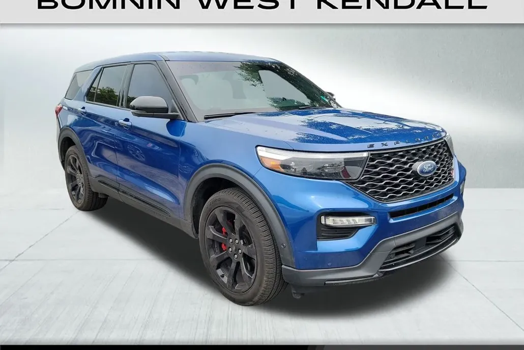 2022 Ford Explorer ST photo 1