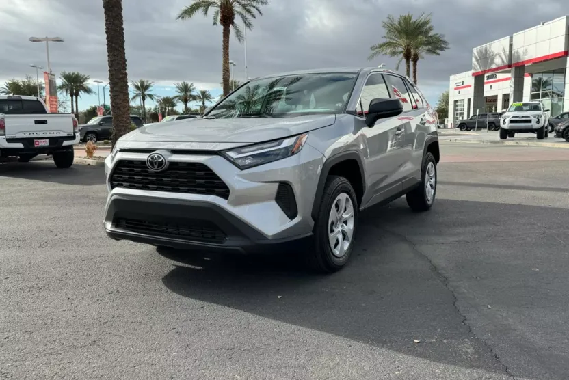 2025 Toyota RAV4 LE photo 1