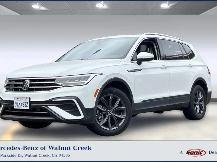 2022 Volkswagen Tiguan SE photo 1