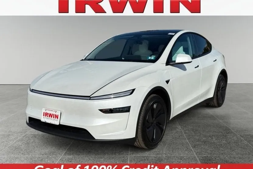 2026 Tesla Model Y Long Range photo 1