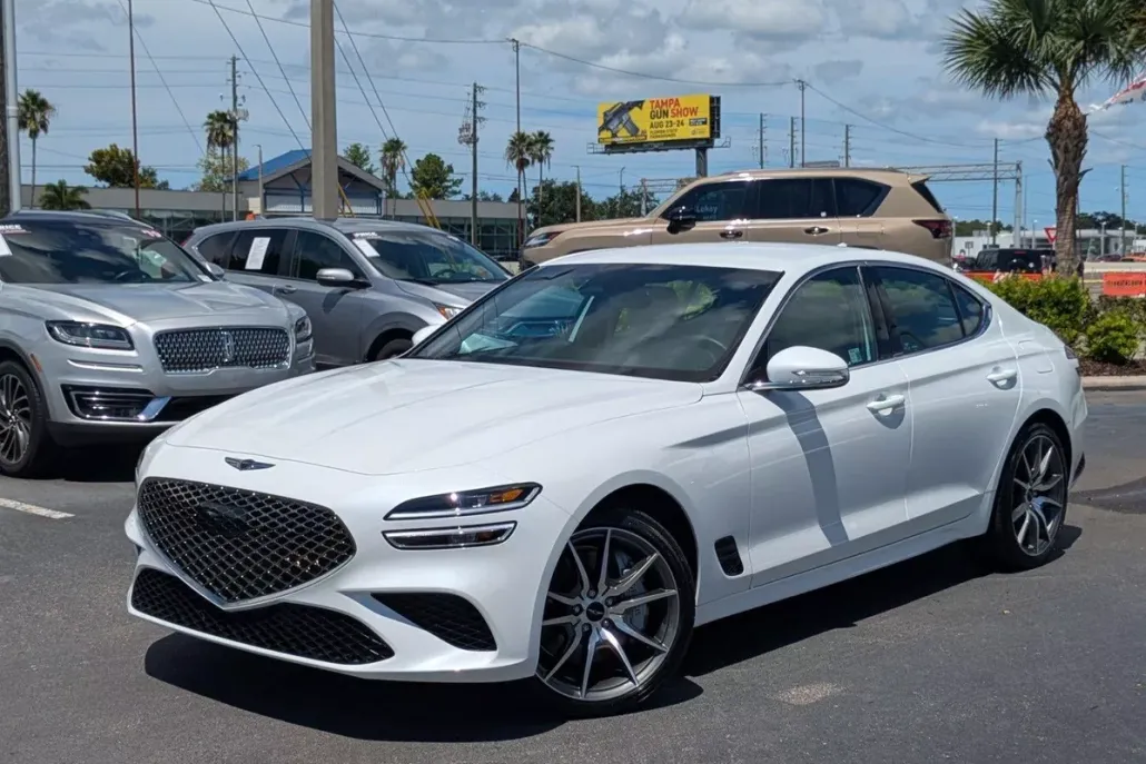 2025 Genesis G70 2.5T photo 1