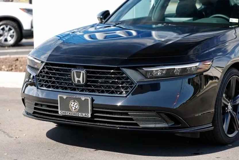 2025 Honda Accord Sport-L photo 1