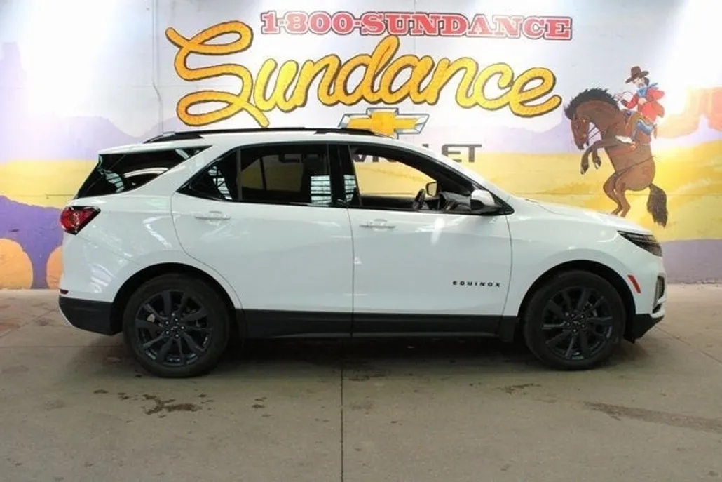 2023 Chevrolet Equinox RS photo 1