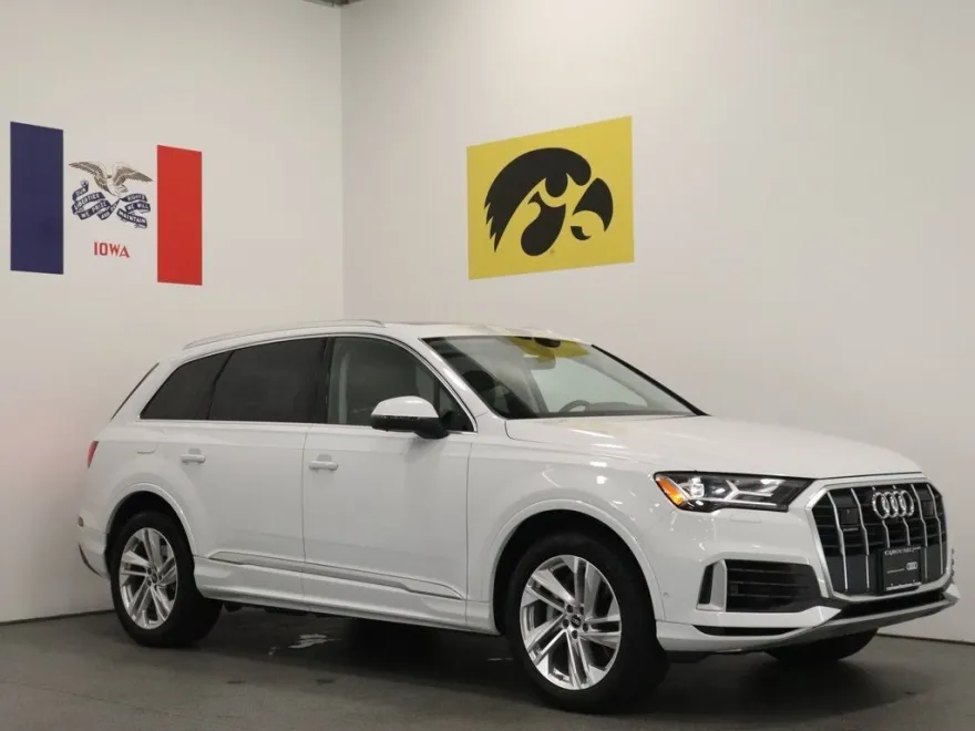 2022 Audi Q7 55 Premium Plus photo 1