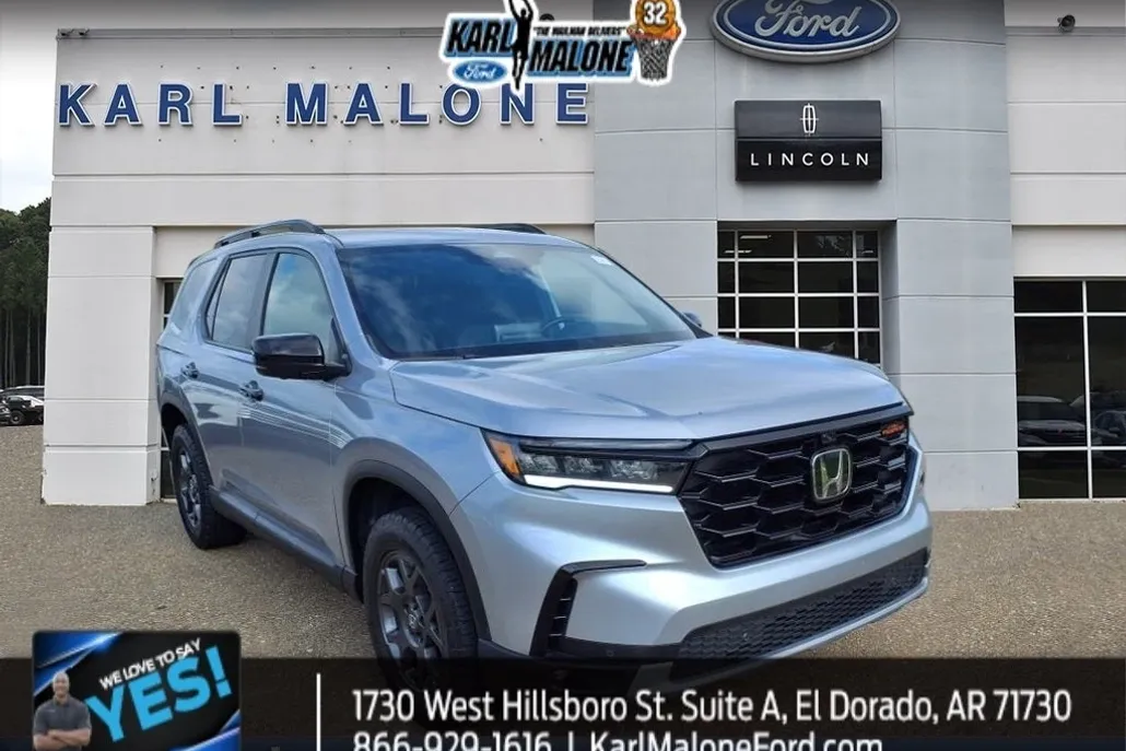 2024 Honda Pilot TrailSport photo 1